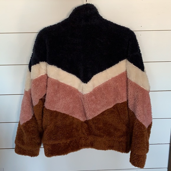 Wish list Sherpa Jacket - Picture 2 of 2